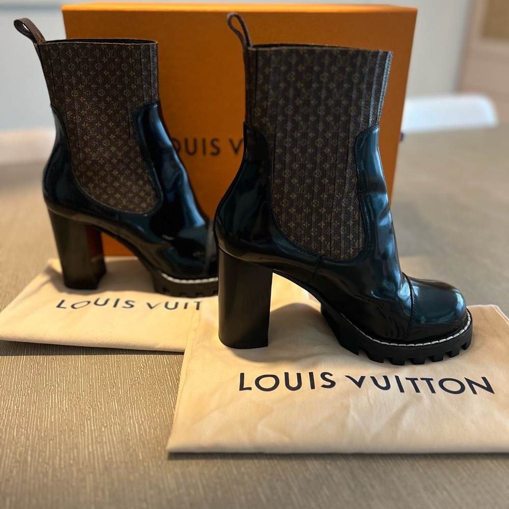 *SOLD* Louis Vuitton Patent Nano Monogram Star Trail Ankle Boots  1A63TS Size